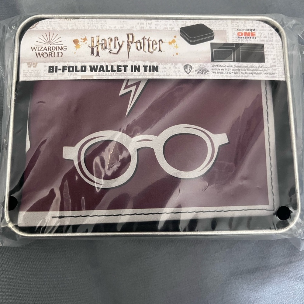 Harry Potter Bi-Fold Wallet in Tin